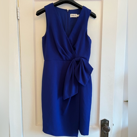 Blue v-neck cocktail dress (Eliza J) size 4 - Picture 1 of 4